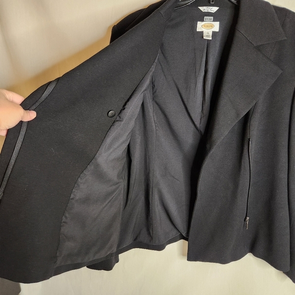 Talbots Black Blazer With Asymetrical Zip Size 10. Capsule,  Dark Feminine. - Picture 7 of 10